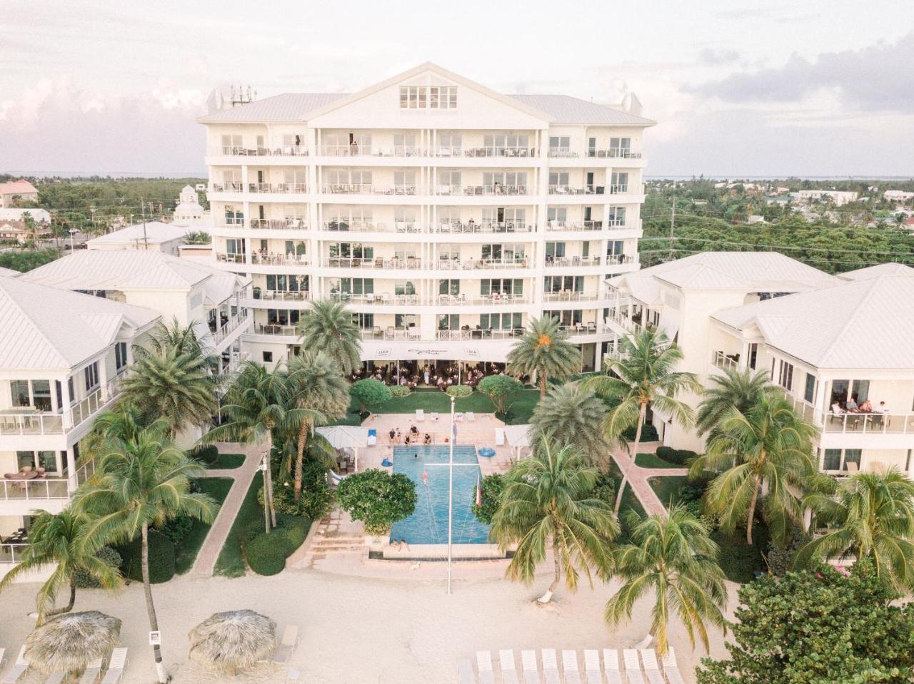 Caribbean Club Boutique Hotel, Grand Cayman Dog City Esterno foto