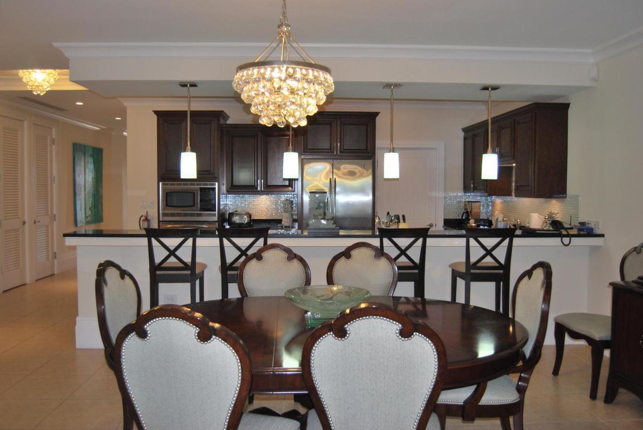 Caribbean Club Boutique Hotel, Grand Cayman Dog City Esterno foto