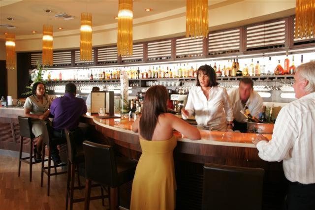 Caribbean Club Boutique Hotel, Grand Cayman Dog City Esterno foto